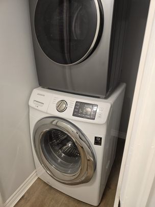 For Lease - 291 Taylor Mills Drive, Richmond Hill, Ontario - Photo 1