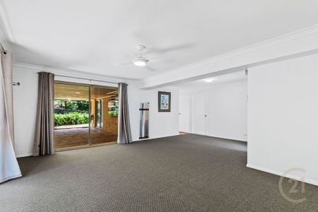 Spacious Family Home for Rent in Ferny Grove - Photo 2