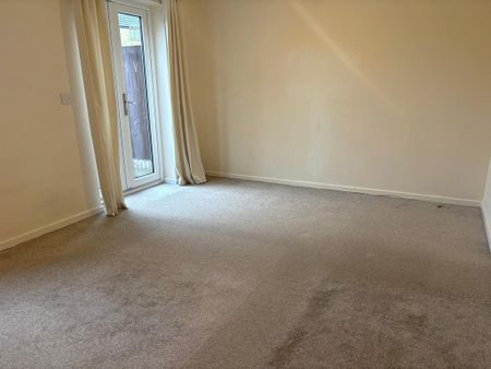 3 bedroom end of terrace house to rent - Photo 4