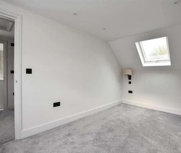 Gillsmans Hill, St. Leonards, TN38 - Photo 2