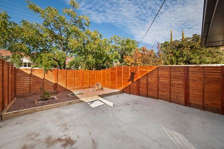 2/29 Rothschild Street, Glen Huntly VIC 3163 - Apartment For Rent | Domain - Photo 5