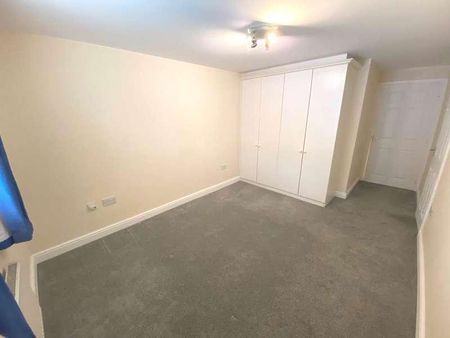 Coleridge Way, Borehamwood, WD6 - Photo 2
