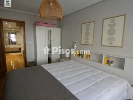 Piso en alquiler en Centro - Photo 3