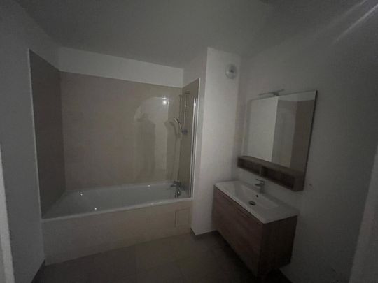 location Appartement T3 DE 68.5m² À BOBIGNY - Photo 1