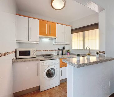 Apartamento de alquiler en Calle Eurosol, La Carihuela - Los Nidos - Photo 5