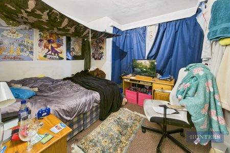 3 bedroom House To Let - Photo 2