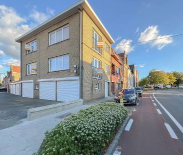 Uitstekend gerenoveerd duplex appartement met 3 slaapkamers - Foto 2