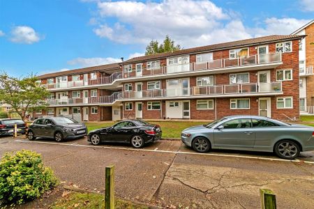 2 bedroom maisonette to rent - Photo 4