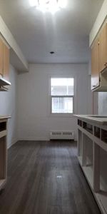 5 1/2 Rénove Chauffage/Eau Chaud/Entrée Laveuse/Sécheuse - Photo 4