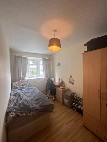 Belgrave Mews Uxbridge, UB8 - Photo 3