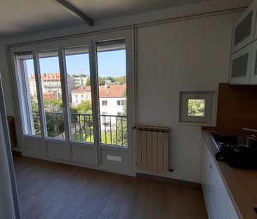 Location Appartement 3 pièces 45m² - Photo 5