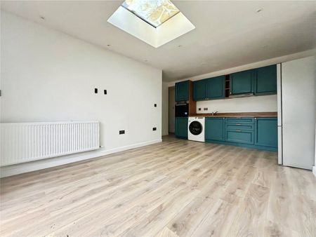 Elm Close, Twickenham, TW2 5JR - Photo 4
