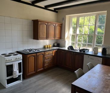 8 bedroom townhouse to rent - Photo 1