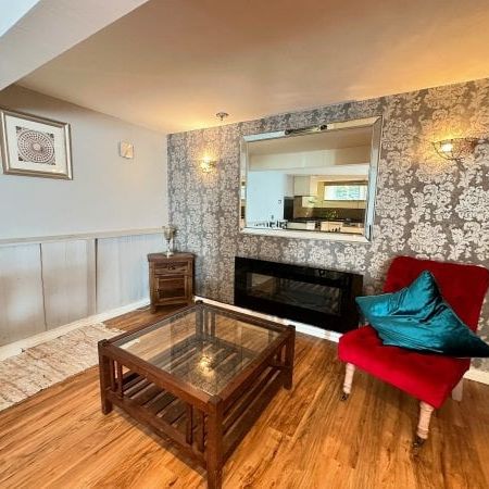 Roseville, Moreton-in-Marsh, GL56 - Photo 1