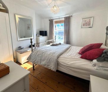 2 bedroom terraced house to rent - Photo 4