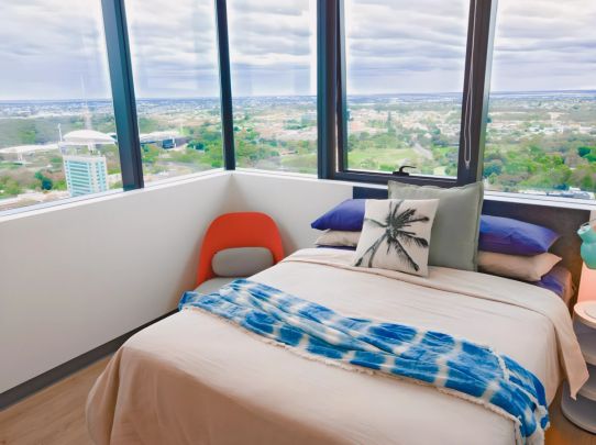 Studio Large - Photo 1