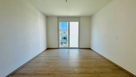 Moderne attraktive 2.5-Zimmer-Wohnung in Reinach - mit Balkon & eigenem Waschturm - Foto 4