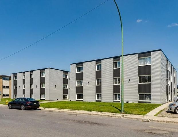 Elsey Manor | 27 Vaughn St, Regina - Photo 1