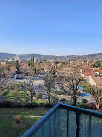 Location Appartement 3 pièces 54m² DRAGUIGNAN 83300 - Photo 5
