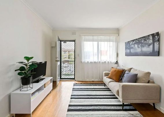 11/11 Marine Parade, St Kilda VIC 3182 - Apartment For Rent | Domain - Photo 1