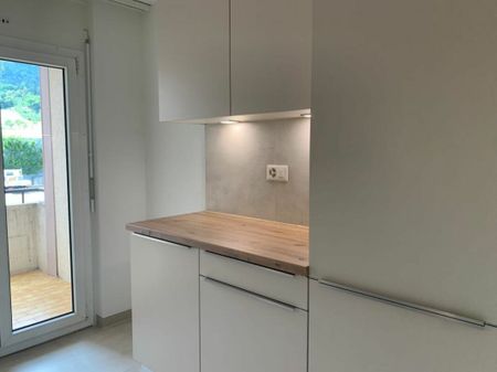 Bel appartement de 2 pièces entièrement rénové dans quartier calme ! - Foto 4