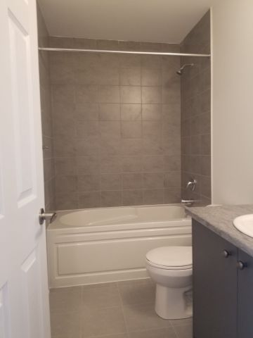 For Lease - 82 Feather Road, Welland, Ontario - Photo 3