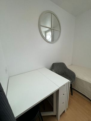 Location appartement 1 pièce, 10.00m², Paris 16 - Photo 1