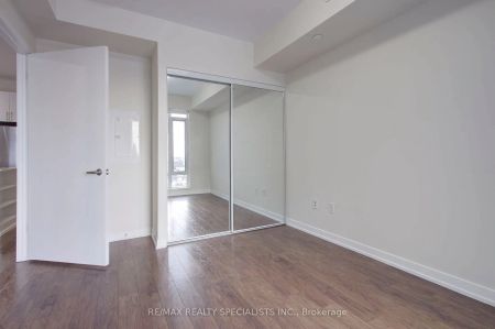 2560 Eglinton Avenue W #707 - Photo 3