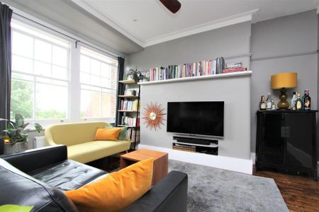 3 bedroom apartment to rent - Photo 3