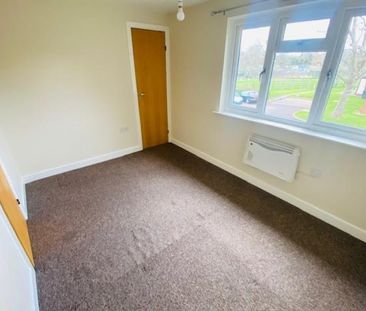 1 bedroom Flat To Let - Photo 1