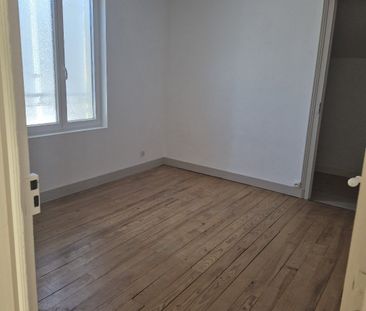 Location Maison 3 pièces 81m² SIREUIL 16440 - Photo 3