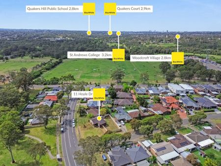 SPACIOUS & COMFORT LIVING! - Photo 3