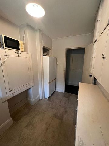 Large 1 Bedroom Flat on Hataitai Road - Photo 5