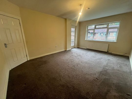 3 bedroom flat to rent - Photo 1