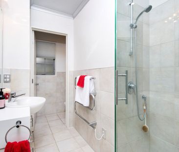 6-BEDROOM IN BOTANY COLLEGE - Photo 4