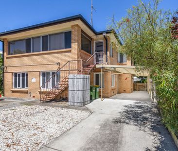 2/16 Sutherland Avenue, Labrador - Photo 4