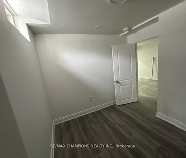 30 Feather Reed Way #(Bsmt) - Photo 3