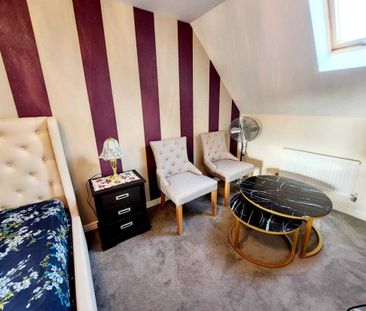 Dyffryn Y Coed, Church Village, PONTYPRIDD - Photo 5