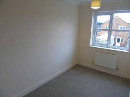 2 bedroom terraced house to rent - Photo 2