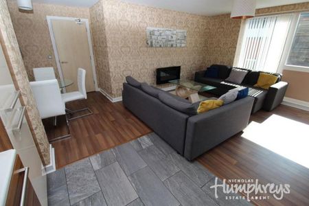 2 bedroom apartment to rent - Photo 5