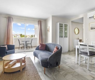 2 Bedroom Apartment For Rent in Estepona, Málaga - Photo 3