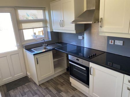 2 bedroom cottage to rent - Photo 2