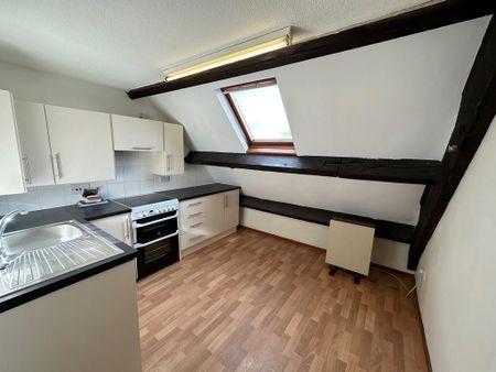 2 bedroom flat to rent - Photo 2