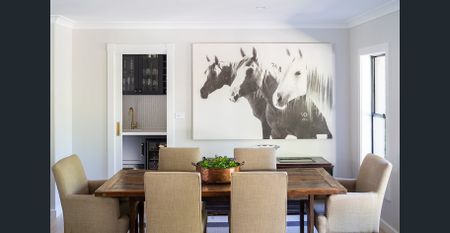 Recently renovated private sanctuary designed for the modern family - Photo 5