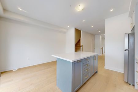 For Lease - 18 Marret Lane, Clarington, Ontario - Photo 2