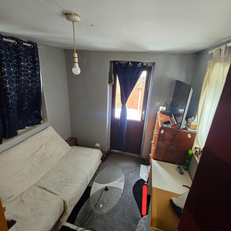 2 bedroom bungalow to rent - Photo 1