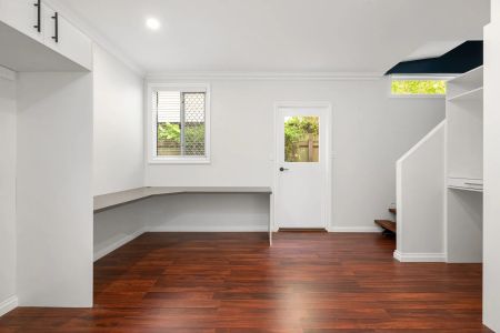 16 Bennetts Road, Camp Hill. - Photo 4