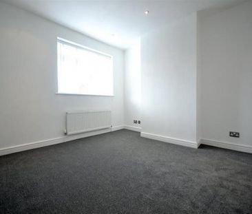 2 Bedroom Terraced To Let - Photo 6