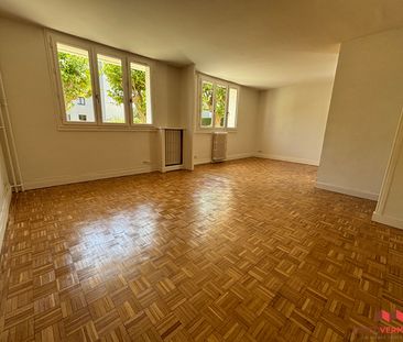 Location Appartement 3 pièces 85m² - Photo 2