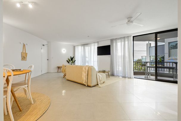 Premium Beachfront living @ Rocks Resort - Photo 1